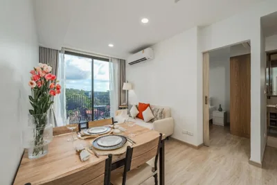 테라스가 있는 침실 2개 아파트 — Two-Bedroom Apartment at Laguna Skypark